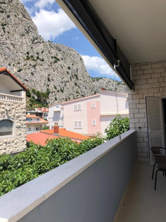 Omis - Private Ensuite Room With Balcony - Hotel Style エクステリア 写真
